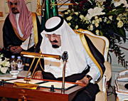 ألقى خادم الحرمين الشريفين الملك عبدالله بن عبدالعزيز آل سعود الكلمة
